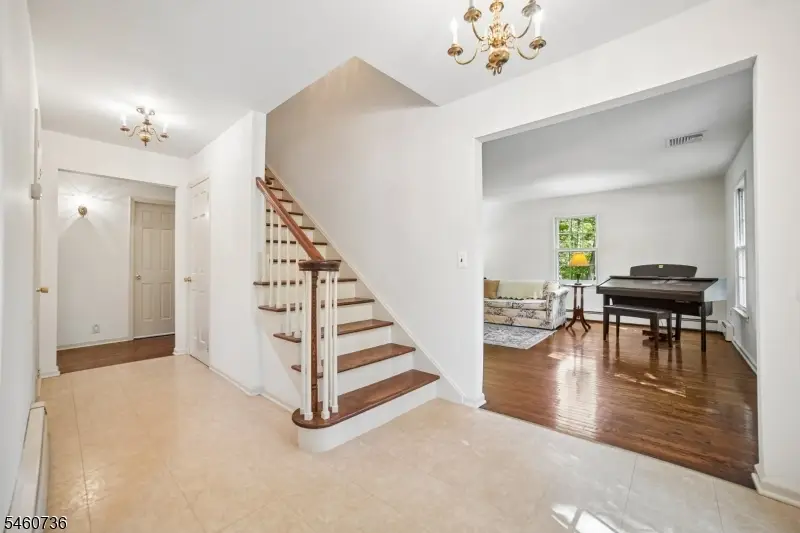 36 Cora Ln, Chester, NJ 07930 - #3