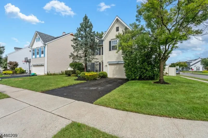 40 Champlain Way, Franklin Park, NJ 08823 - #2