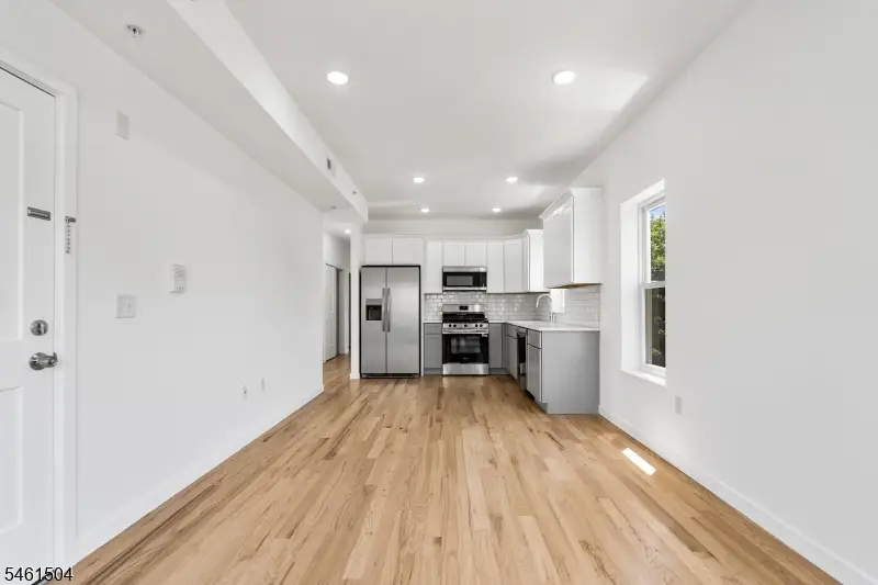 713 South 11th St, Newark, NJ 07103 - #3