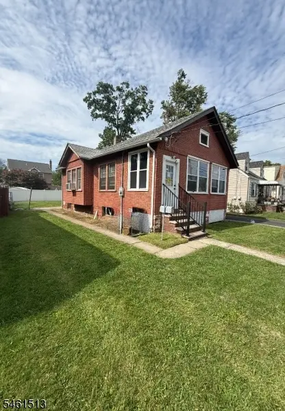 17 W Park Ave, Woodbridge Twp., NJ 07001