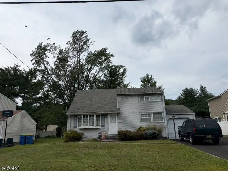 440 Warfield Rd, North Plainfield, NJ 07063 - #2