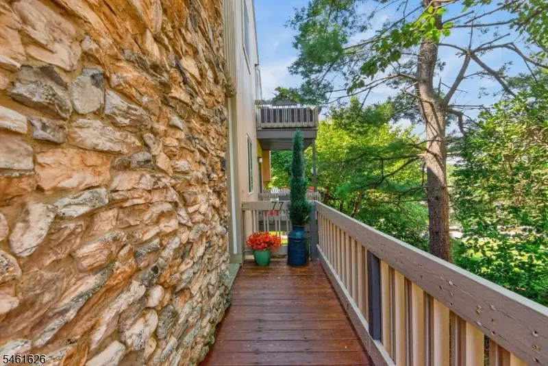 77 Larkin Cir, West Orange, NJ 07052 - #2