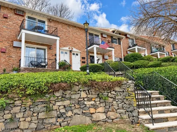320 South Street #18H, Morristown Town, NJ 07960