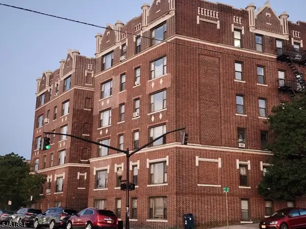 1055 Boulevard, Weehawken Twp., NJ 07086