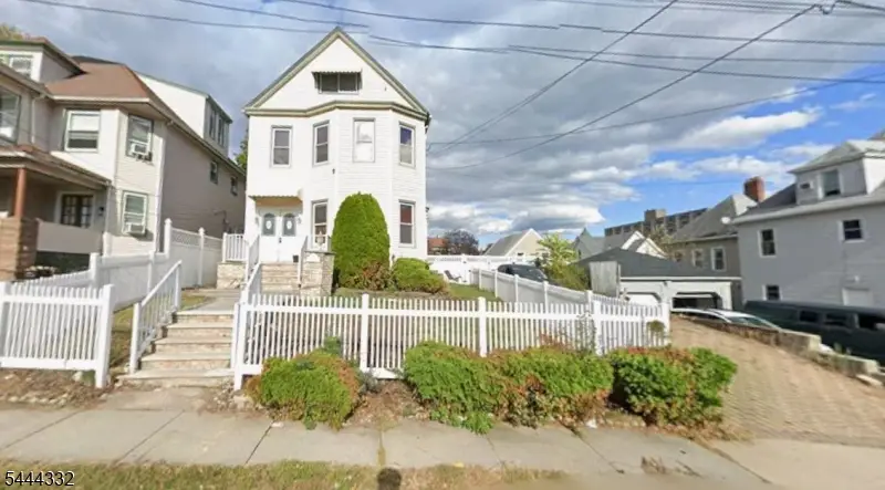 16 Offord St, Passaic, NJ 07055 - #1