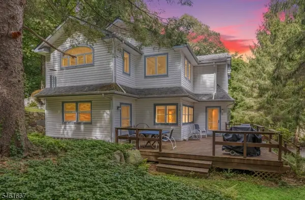4 Emmet Roche Dr, Montville Twp., NJ 07045