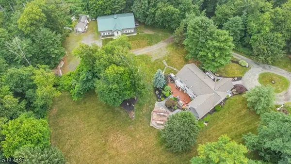 1 Evergreen Dr, Chester Twp., NJ 07930
