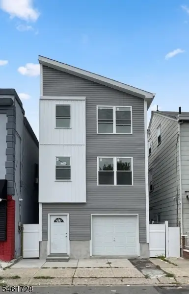 190 Beech St, Paterson, NJ 07501 - #1