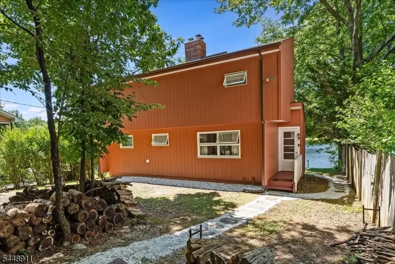 907 Plymouth Lake Dr, Stillwater, NJ 07860 - #2