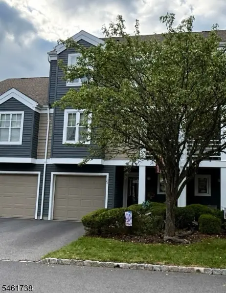106 Bonney Ct, Green Knoll, NJ 08807 - #1
