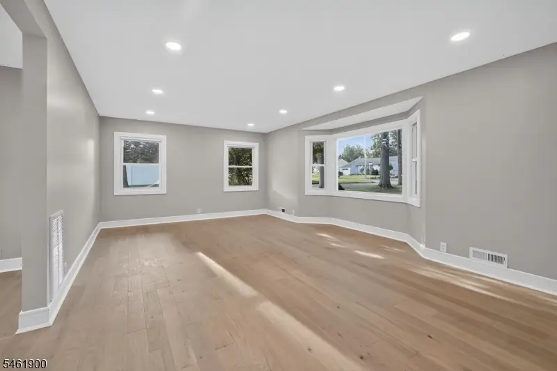 183 Jefferson Ave, Emerson, NJ 07630 - #2