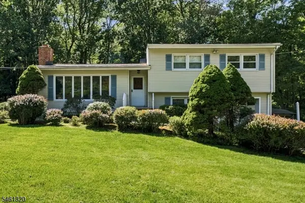 87 Orion Rd, Berkeley Heights Twp., NJ 07922