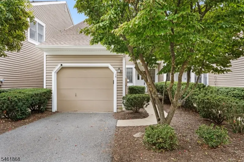 16 Stone Edge Rd, The Hills, NJ 07921 - #2