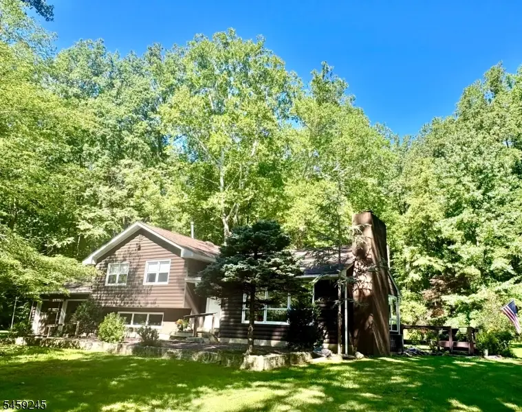 56 Sawmill Rd, Tewksbury, NJ 07830 - #1
