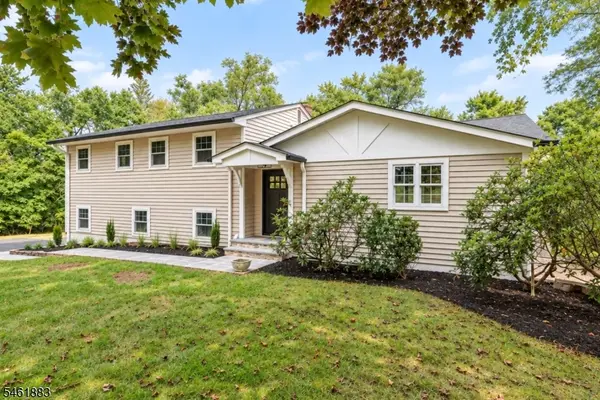 157 Circle Dr, Long Hill Twp., NJ 07946