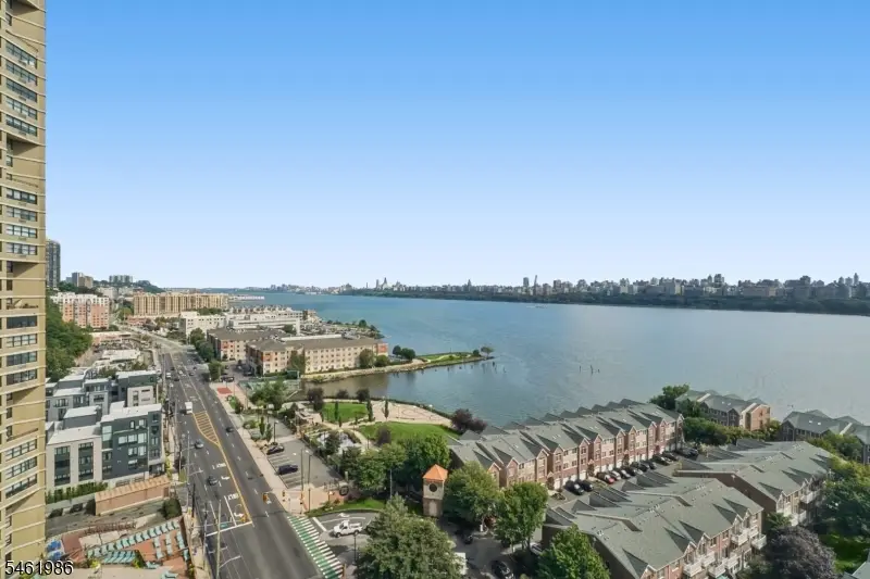 7002 Kennedy Blvd #18B, Guttenberg, NJ 07093 - #2