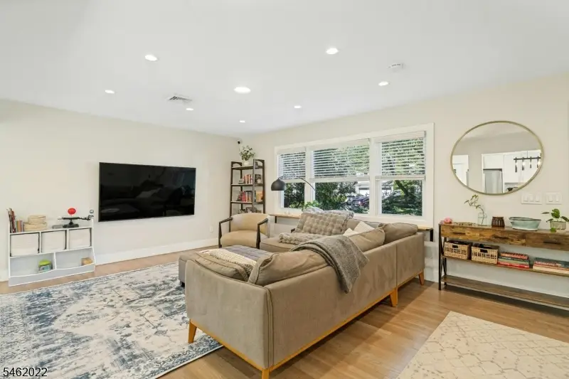 2 Tuers Pl, Montclair, NJ 07043 - #2