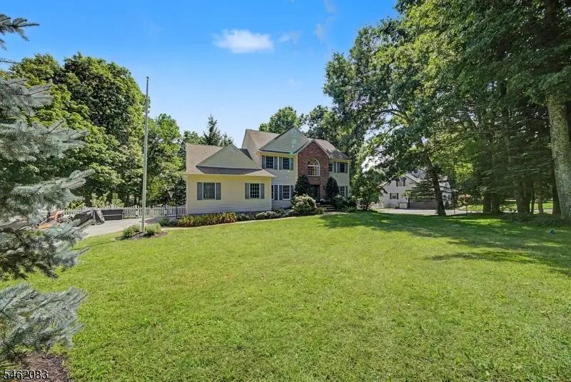 21 Chelsea Dr, Oak Ridge, NJ 07438 - #2
