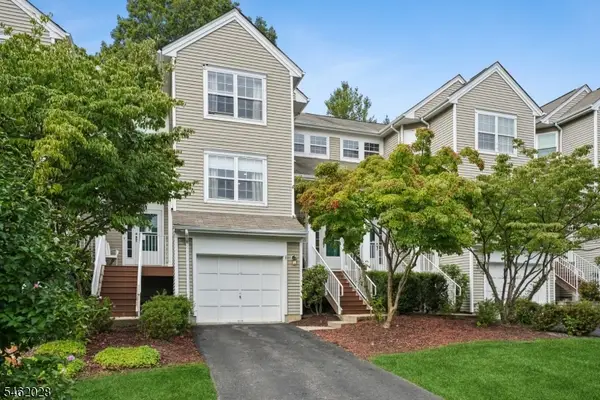 96 Woodmont Dr, Randolph Twp., NJ 07869