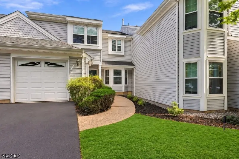 11 Vreeland Ct, Sayreville, NJ 08872 - #1