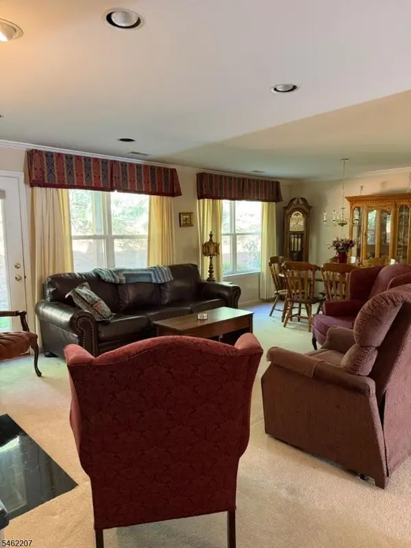 6 Eagles Nest Ln, Hardyston Twp., NJ 07419