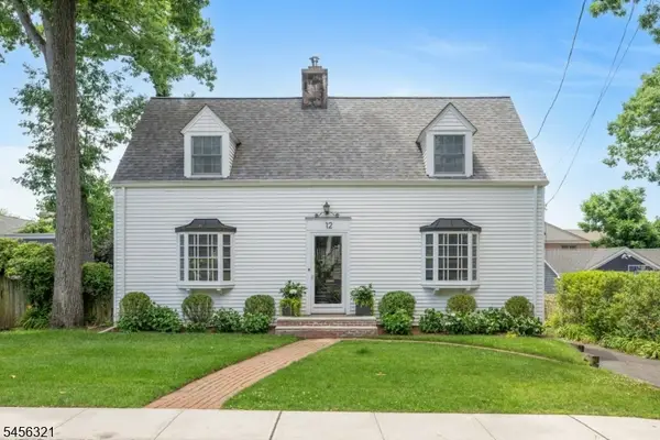 12 Hillside Ave, Summit City, NJ 07901