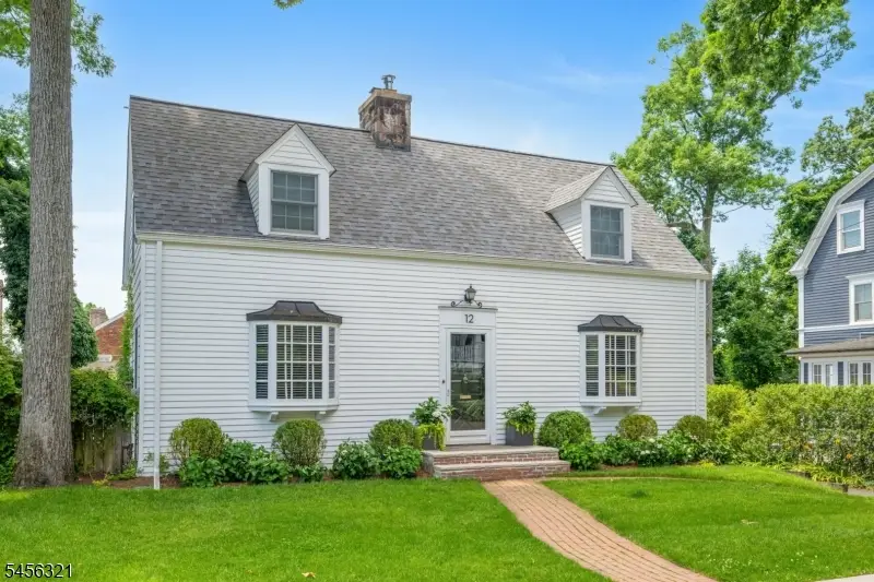 12 Hillside Ave, Summit, NJ 07901 - #3