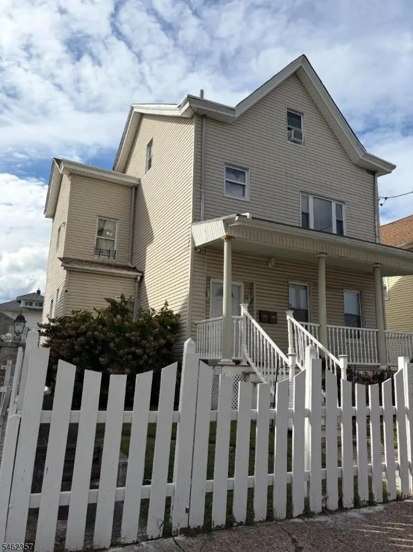 888 E 28th St, Paterson, NJ 07011 - #2