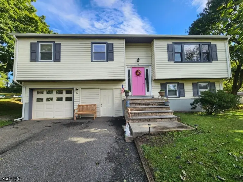10 Parkview Dr, Beattystown, NJ 07840 - #1