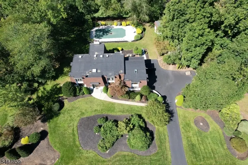 690 Orchard Ln, Franklin Lakes, NJ 07417 - #2