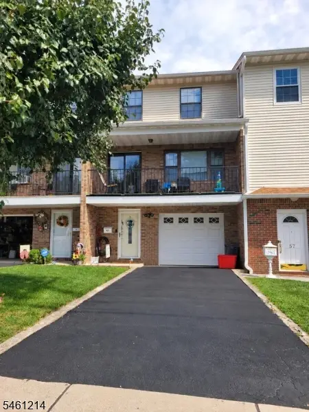 61 Henry St, Elmwood Park Boro, NJ 07407