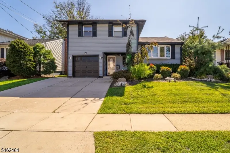 5 Sumutka Ct, Carteret, NJ 07008 - #3