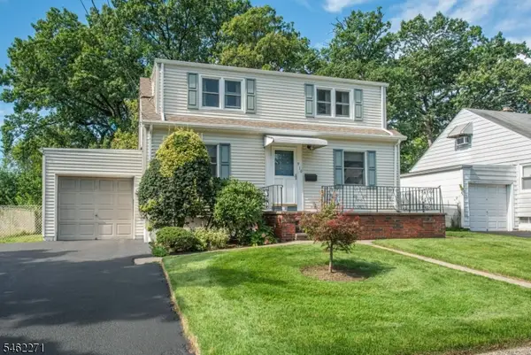 9-10 Malcolm Ter, Fair Lawn Boro, NJ 07410