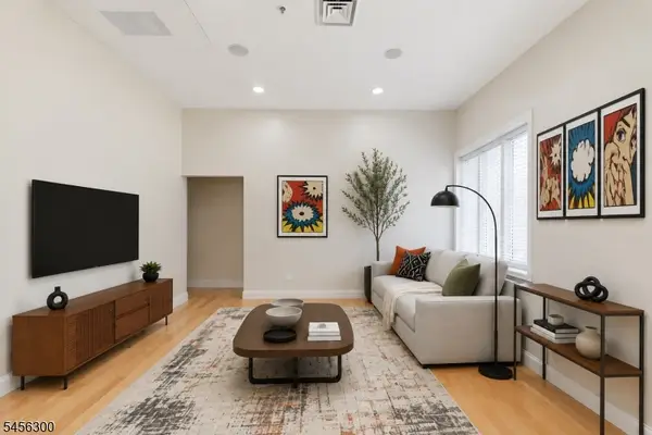 223 Bloomfield St #3E, Hoboken City, NJ 07030