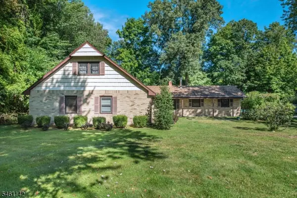 492 Blue Hill Ter, Franklin Lakes Boro, NJ 07417
