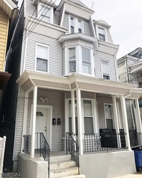 151 Garside St, Newark City, NJ 07104