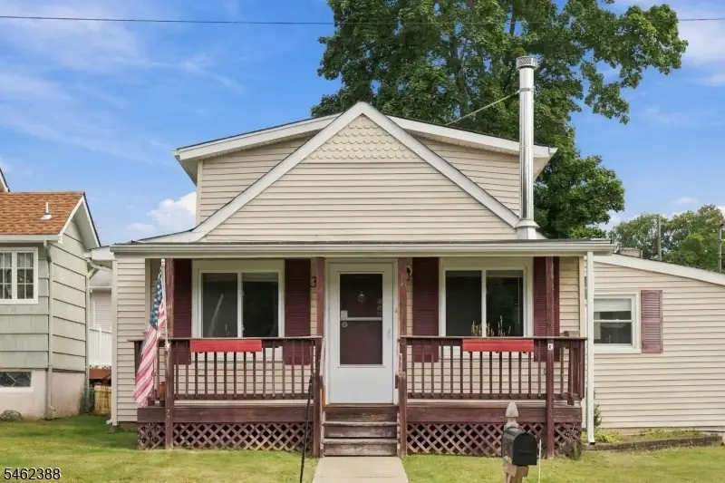 33 Schwarz Blvd, Lake Hopatcong, NJ 07849 - #1