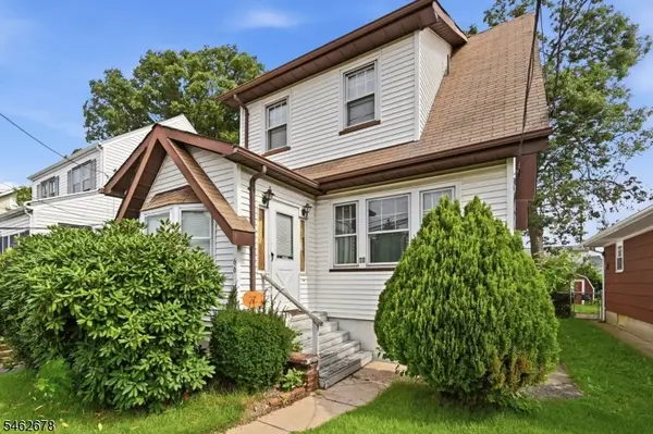 66 Rowland Ave, Clifton City, NJ 07012