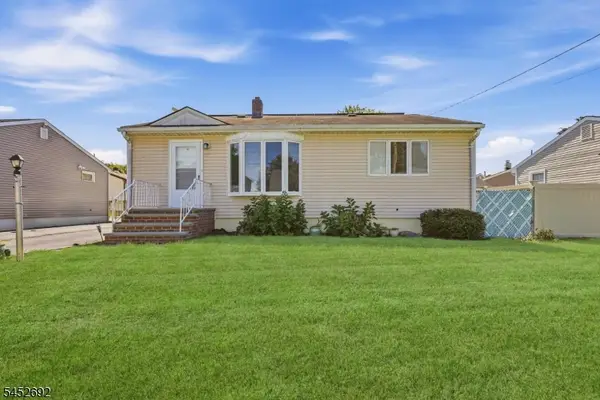 25 Corsi Rd, Bloomfield Twp., NJ 07003