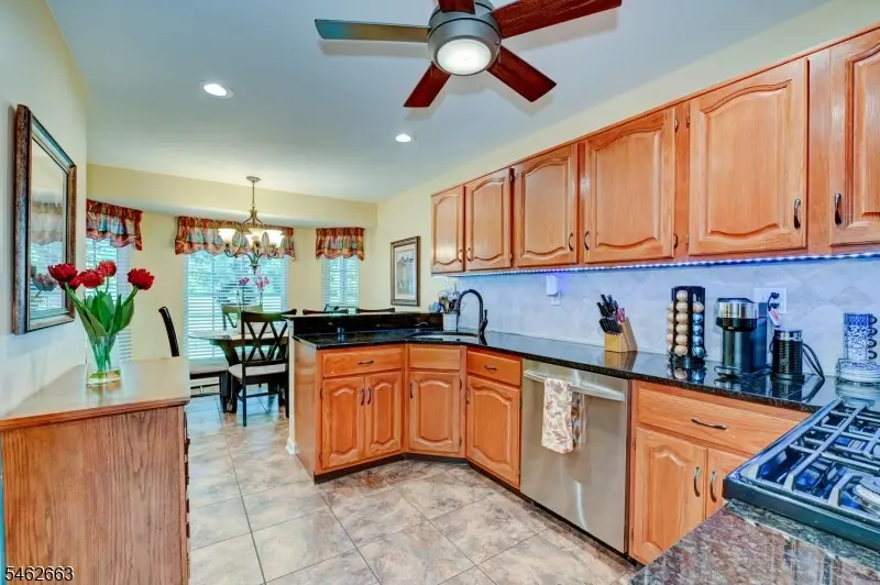 275 Morning Glory Ct, Whitehouse Station, NJ 08889 - #3