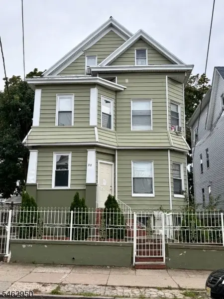 116 Keen St, Paterson City, NJ 07524