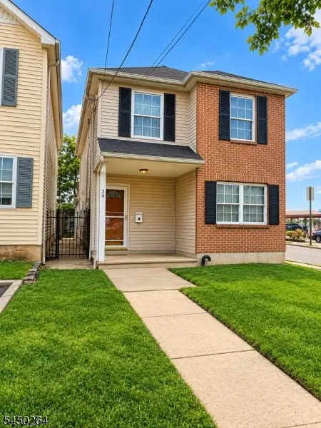34 Roosevelt St, New Brunswick City, NJ 08901