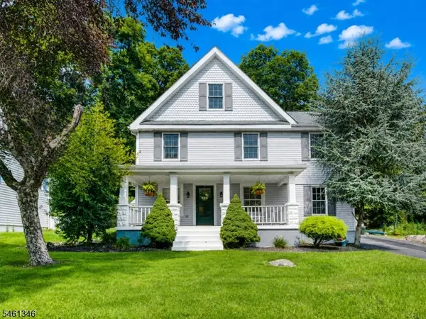 18 Mountain Rd, Roxbury Twp., NJ 07852