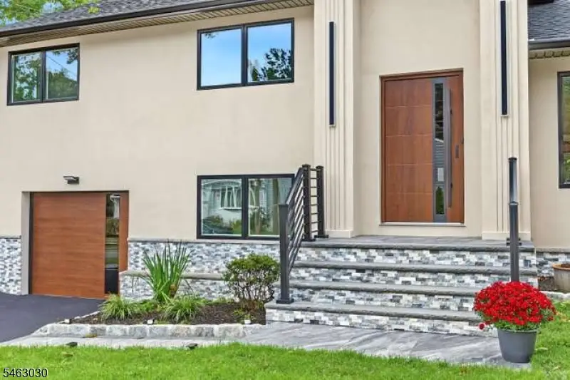 38-28 Brookside Ave, Fair Lawn, NJ 07410 - #2