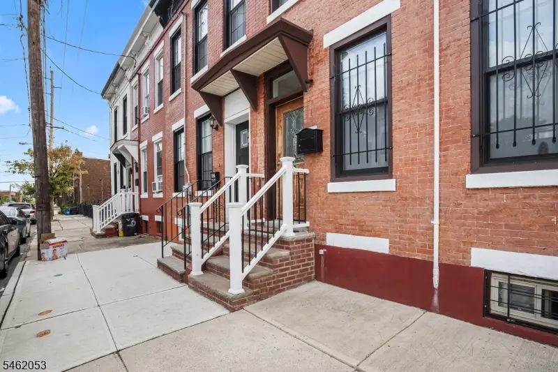 37 Emmet St, Newark, NJ 07114 - #2