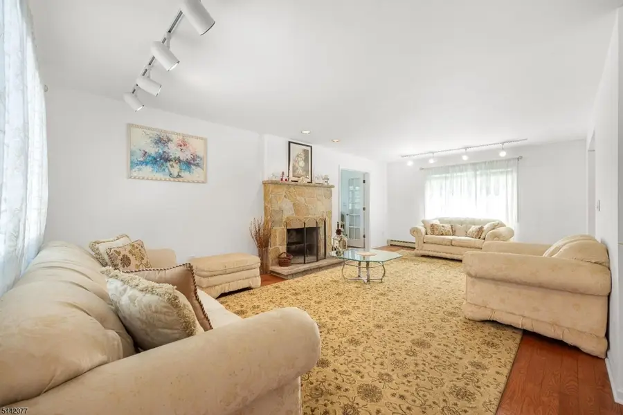 15 E Pierrepont Ave, Rutherford, NJ 07070 - #3