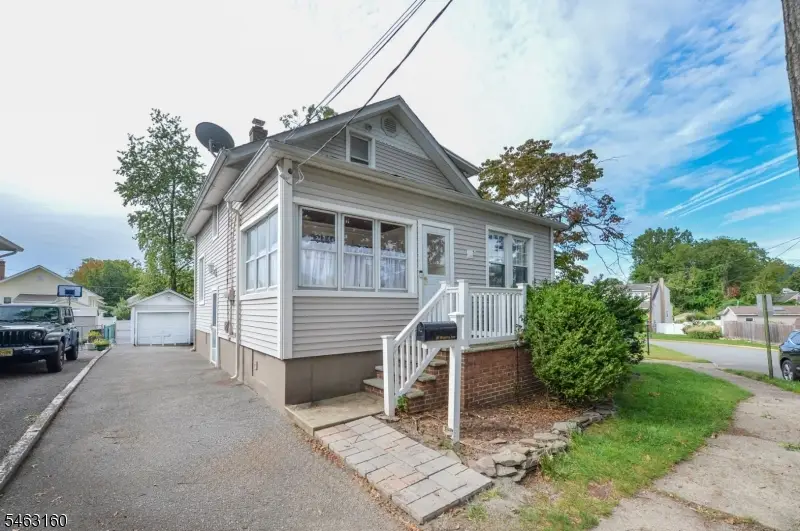 18 Minerva Ave, Hawthorne, NJ 07506 - #1
