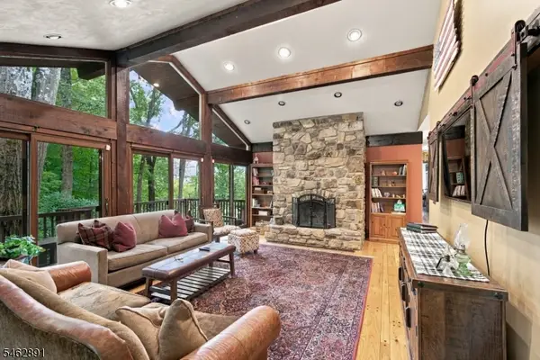 99 Haytown Rd, Clinton Twp., NJ 08833