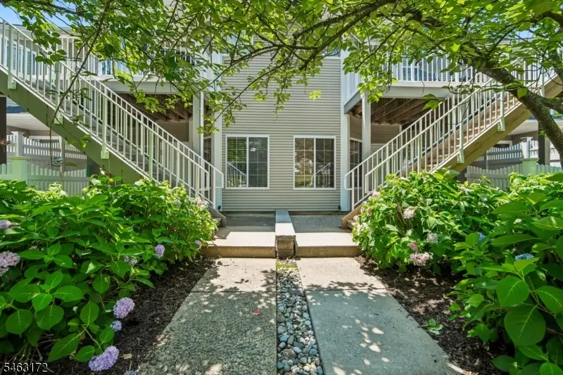 92 Ashley Court, The Hills, NJ 07921 - #2