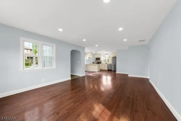 362 E Clay Ave, Roselle Park Boro, NJ 07204